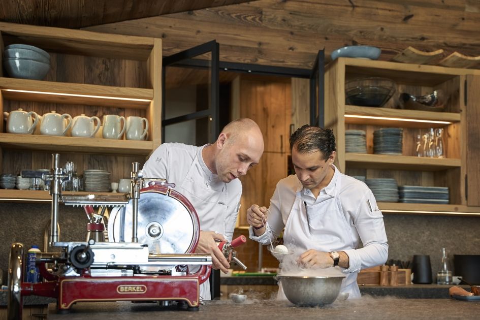 Goldener Berg Dining